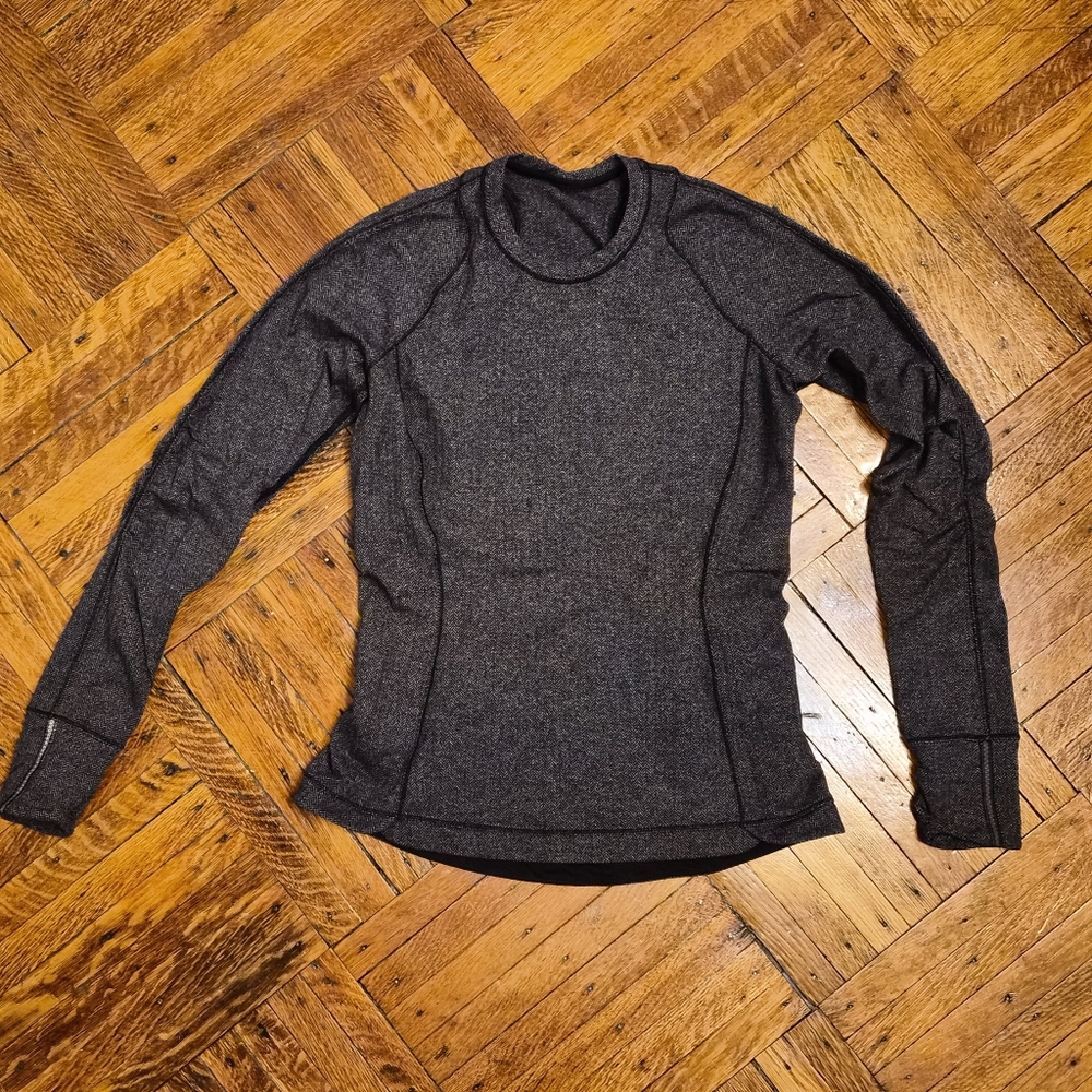 It's Rulu Run Lululemon sz 10 Long Sleeve Chevron Grey